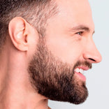 delineado de barba hombre